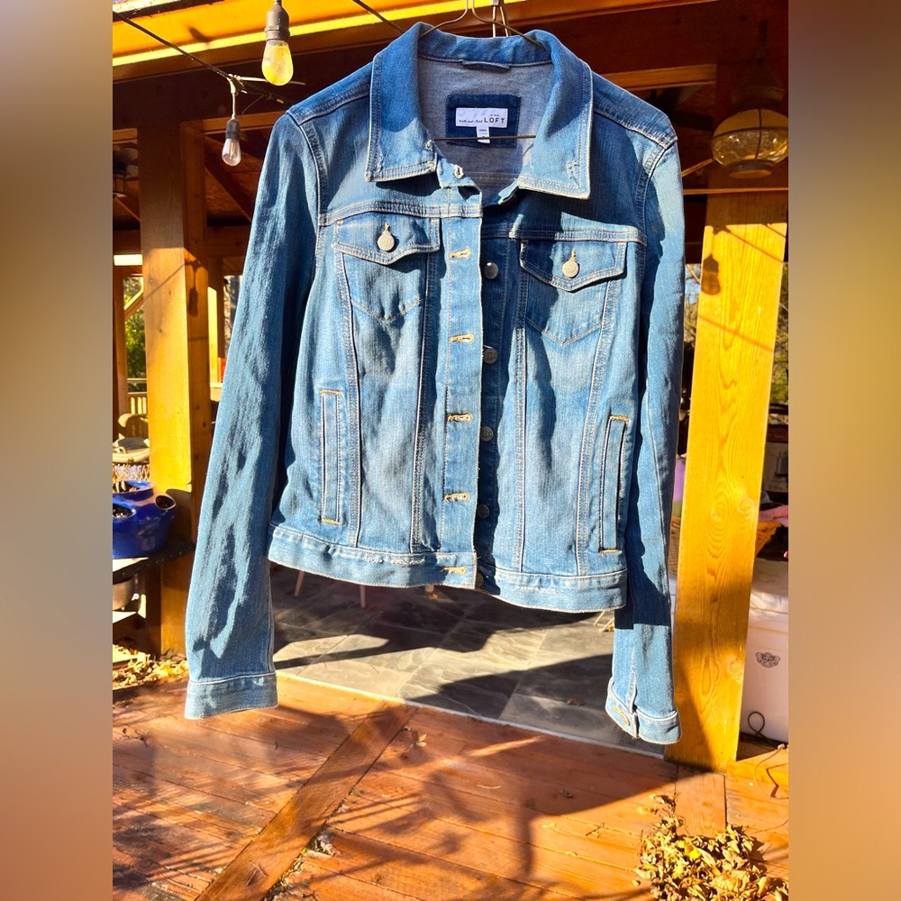 Classic Jean Jacket 80% cotton 20% spandex